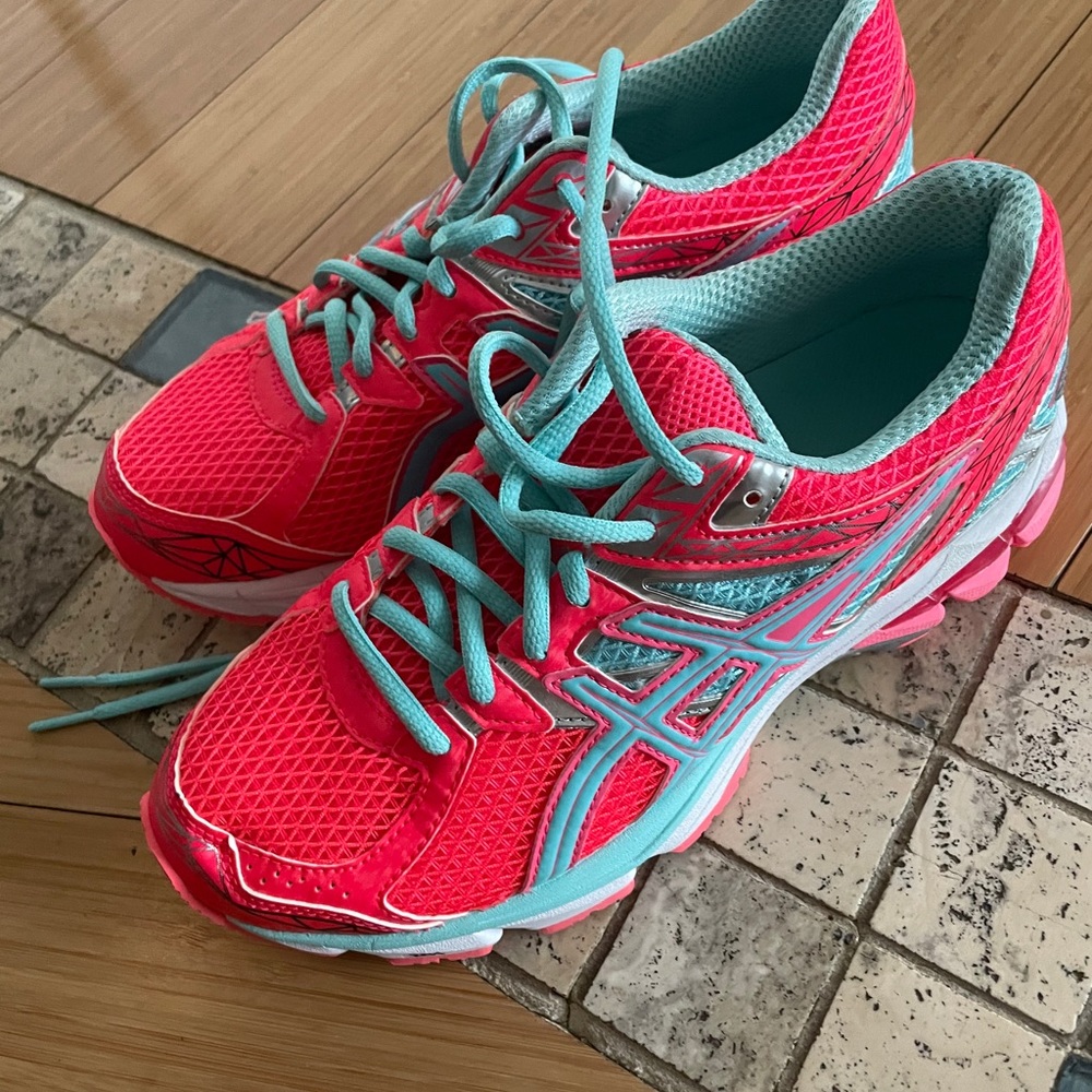 New Balance Sneakers- Like New - Women’s - 7